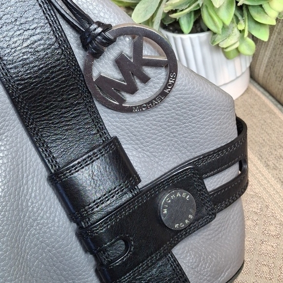 Michael Kors Harness Convertible Shoulder Tote Bag - Picture 2 of 16